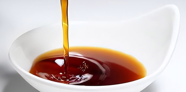 酱油的选择：从种类、国家标准到健康选择的全面指南