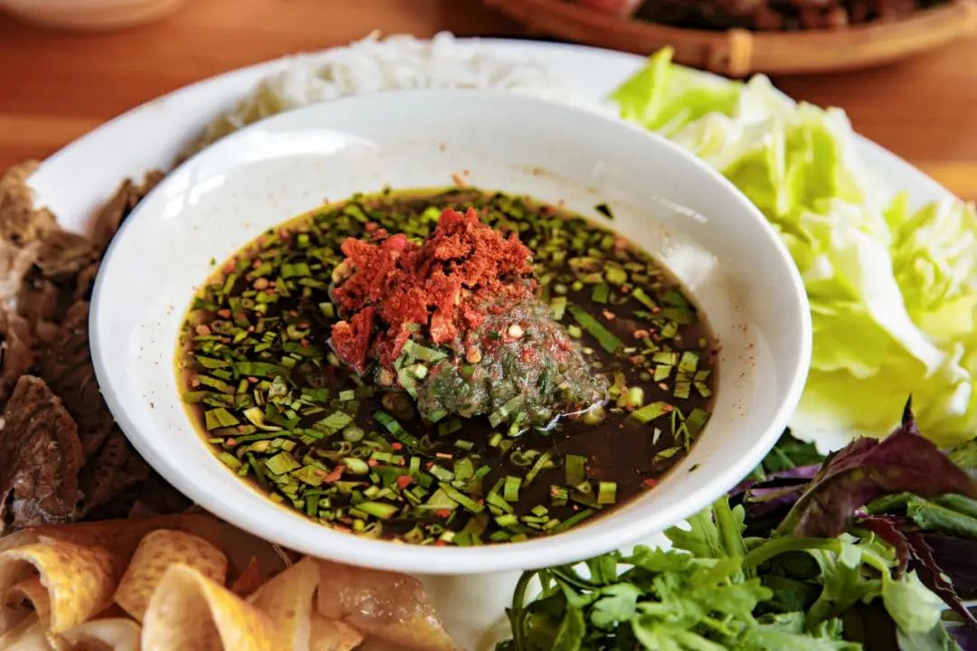 学会这8款快手酱汁,水煮菜也能吃出花